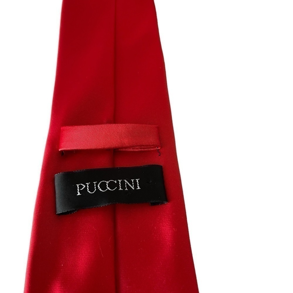 Puccini 100% hand made Microfiber Red silky tie 3 1/4 inches wide 59 inches long - Picture 5 of 5